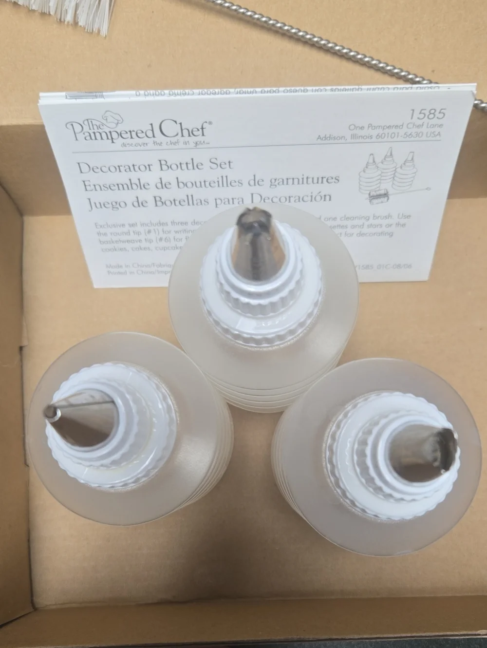The Pampered Chef Decorator Bottle Set - Brown Kraft Box